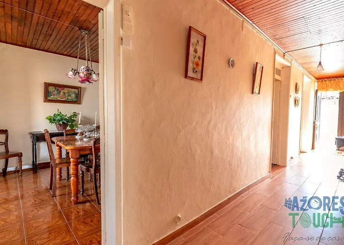 House Rebelo * Terra Chã